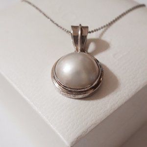 Pearl Pendant Necklace